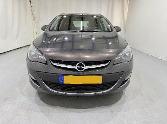 Opel Astra Sports Tourer 1.4 Edition Navi/Clima picture 2