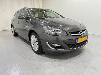 škoda osobní automobily Opel Astra Sports Tourer 1.4 Edition Navi/Clima 2016/2