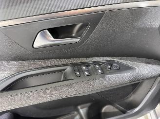 Peugeot 5008 1.2 PureTech 130 Executive 7-Pers. picture 33