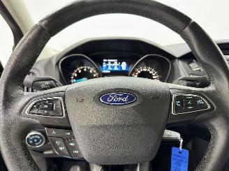 Ford Focus HB 1.0 EcoBoost Titanium Edition picture 17