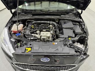 Ford Focus HB 1.0 EcoBoost Titanium Edition picture 32