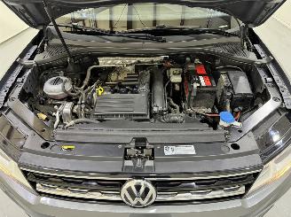 Volkswagen Tiguan 1.4 TSI Comf.Business Pano picture 47