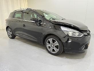 krockskadad bil auto Renault Clio Estate 1.5 dCi Night&Day Navi 2015/8