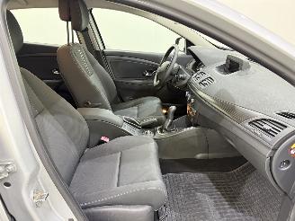 Renault Mégane HB 1.5 dCi FAP Dynamique picture 17