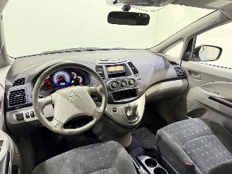Mitsubishi Grandis 2.4-16V Intense 7-pers. picture 7