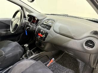 Fiat Punto 0.9 TwinAir Turbo 100 Lounge picture 28