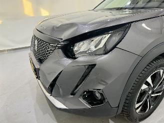 Peugeot 2008 1.2 PureTech Allure Automaat picture 12