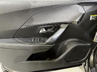 Peugeot 2008 1.2 PureTech Allure Automaat picture 11