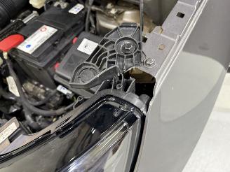 Peugeot 2008 1.2 PureTech Allure Automaat picture 15