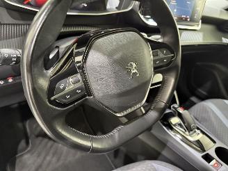 Peugeot 2008 1.2 PureTech Allure Automaat picture 9