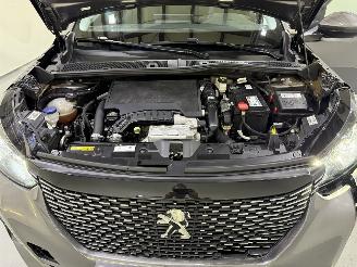 Peugeot 2008 1.2 PureTech Allure Automaat picture 25