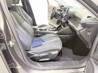 Peugeot 2008 1.2 PureTech Allure Automaat picture 27