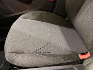 Ford Focus Wagon 1.0 Titanium Edition picture 37