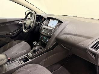 Ford Focus Wagon 1.0 Titanium Edition picture 7