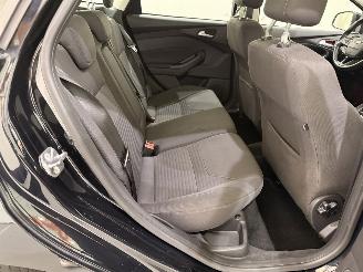 Ford Focus Wagon 1.0 Titanium Edition picture 27