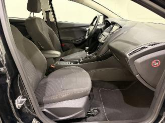 Ford Focus Wagon 1.0 Titanium Edition picture 25