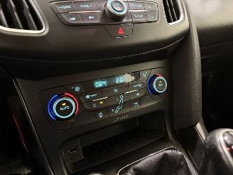 Ford Focus Wagon 1.0 Titanium Edition picture 29