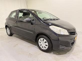 škoda osobní automobily Toyota Yaris 1.0 VVT-i Comfort 2014/2