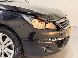 Peugeot 308 HB 1.2 Blue Lease Exe. Pano picture 10