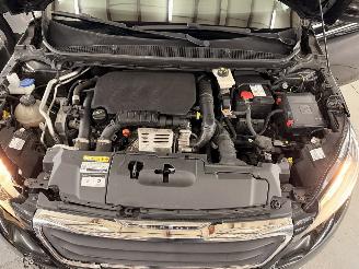 Peugeot 308 HB 1.2 Blue Lease Exe. Pano picture 24