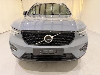 Volvo XC40 T2 Plus Dark Aut8 picture 2