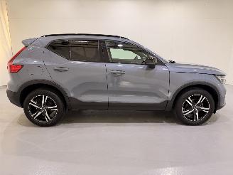 Volvo XC40 T2 Plus Dark Aut8 picture 30