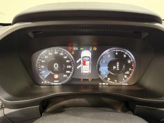 Volvo XC40 T2 Plus Dark Aut8 picture 17