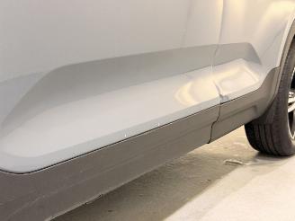 Volvo XC40 T2 Plus Dark Aut8 picture 11