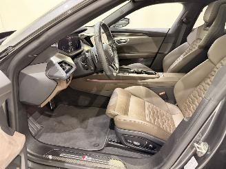 Audi E-tron GT RS 93kWh/440kW Pano picture 18