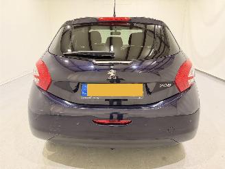 Peugeot 208 HB 1.2 Allure Navi/Clima picture 5