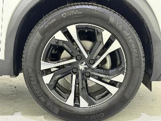 Peugeot 2008 1.2 Blue Lease Allure picture 27