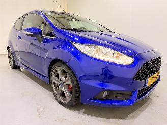 skadebil auto Ford Fiesta 1.6 ST2 180PK Navi/Clima 2014/7