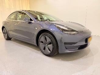 Schadeauto Tesla Model 3 Standard Range Plus 225kW 2020/3