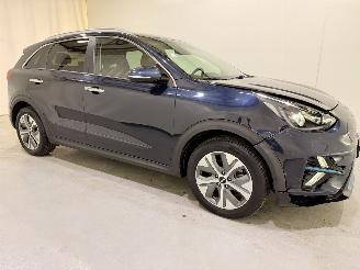 krockskadad bil auto Kia e-Niro 64kWh ExecutiveLine Navi 2019/6