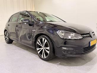 Damaged car Volkswagen Golf HB 1.0 TSI Business Connect Navi/Clima 2015/12