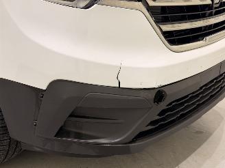 Renault Trafic 2.0 Blue dCi 150 Comfort Automatic picture 10