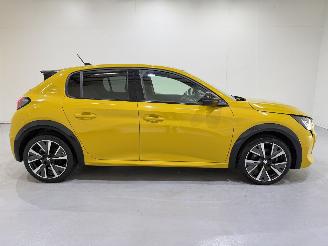 Peugeot 208 HB 1.2 Puretech 130 GT-Line Aut8 picture 39