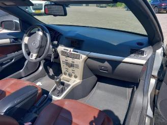 Opel Astra Astra H Twin Top (L67), Cabrio, 2005 / 2010 1.8 16V picture 16