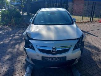 Opel Astra Astra J Sports Tourer (PD8/PE8/PF8), Combi, 2010 / 2015 1.4 Turbo 16V picture 2