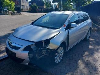 Opel Astra Astra J Sports Tourer (PD8/PE8/PF8), Combi, 2010 / 2015 1.4 Turbo 16V picture 3