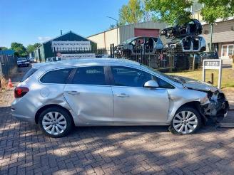 Opel Astra Astra J Sports Tourer (PD8/PE8/PF8), Combi, 2010 / 2015 1.4 Turbo 16V picture 8