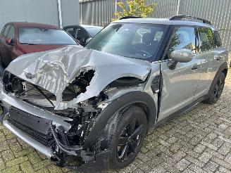 Damaged car Mini Countryman One  1.5  Automaat 2023/2