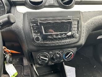 Suzuki Swift 1.2 Comfort Smart Hybrid picture 9