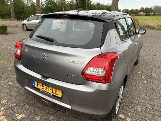 Suzuki Swift 1.2 Comfort Smart Hybrid picture 4