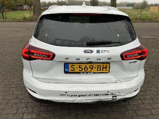 Ford Focus 1.0 EcoBoost Hybrid Titanium  Stationcar picture 9