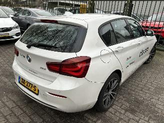 BMW 1-serie 118i  Automaat picture 4