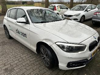BMW 1-serie 118i  Automaat picture 2