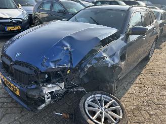 BMW 3-serie 320e  Hybrid Automaat Stationcar picture 2