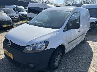 krockskadad bil bedrijf Volkswagen Caddy 1.6 TDI 2011/10