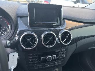 Mercedes B-klasse 200   Ambition   Automaat picture 6